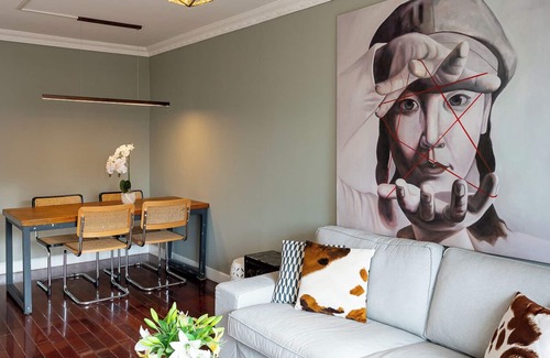 Downtown Shanghai Apartment | Best Location⭐ Xintiandi Suite, City View, Metro 3 mins, wall heating!