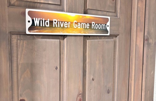 Newaygo Cabin | Best log cabin in western Michigan on the Muskegon River - time to get away.