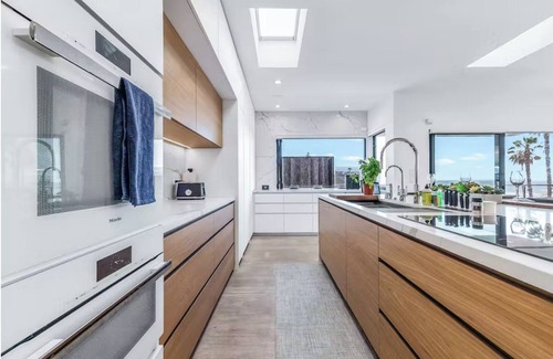 Encinitas House | Best Modern House at Beach! Spectacular Beach/Ocean Views, Luxury Designer Decor