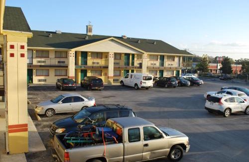Parker Street Hotel | Best Motel Lakeland
