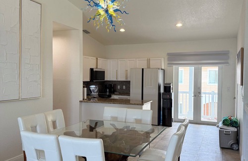 Alice Town Condo | Best of Bimini - Oceanview - 2 Bedroom/2 Bath