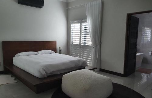 Hartbeespoort House | Best of Both in Pecanwood Estate