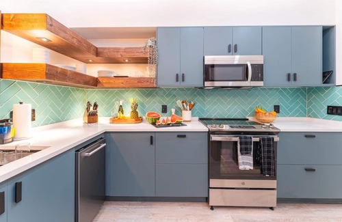 Mapleton/Fall Creek Apartment | Best of Downtown Indy Luxury Oasis 4BD Entire Home