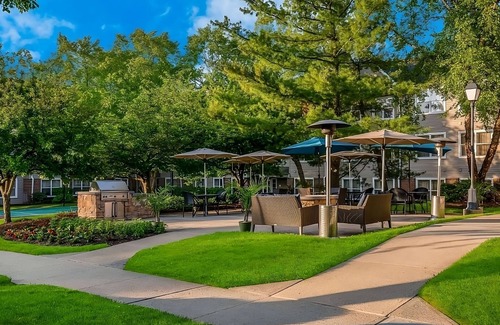 Mount Tabor Apartment | Best Place to Unwind! Pet-friendly 2BR Suites with Full Kitchen, Free Breakfast!