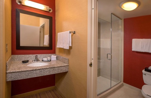 Durham Hotel | Best Place To Stay In Durham! Free Parking, Pets Allowed, Onsite Pool