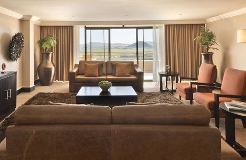 Maseru Hotel | Best Place to Stay in Lesotho! Onsite Pool & Spa! Close to Kingdom of the Sky