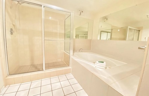 Torrance Hotel | Best Place to Stay in California! Free Parking, Near Hermosa Beach Pier