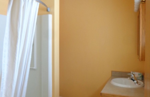 Gunnison Hotel | Best Private Room Near Downtown