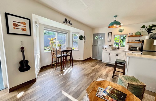Haiku Apartment | BEST Road to Hana and Haleakala National Park - Cute, Private Spot for 2!