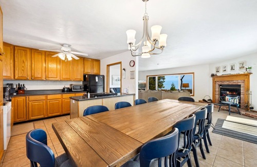 Baileys Harbor House | Best Sand Beach on Lake Mich for 14! - Aug 22-29 and Aug 29- Sept 5 - Still Open