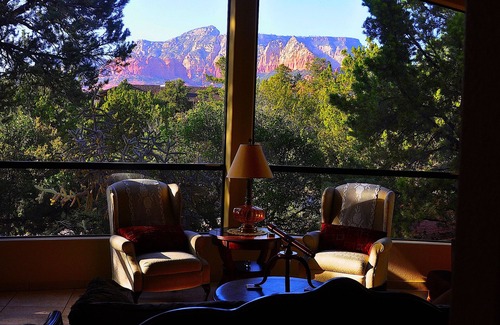 Sedona House | Best Sedona Vacations 5 Star Luxury Home Breathtaking Views - Middle of Sedona
