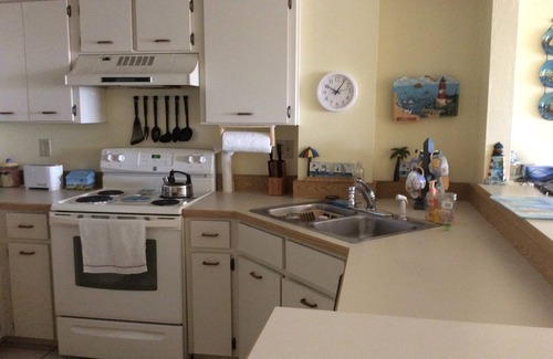 Daytona Beach Shores Resort | Best Spot on the Ocean for a wonderful beautiful stay on DaytonaBeach Shores!