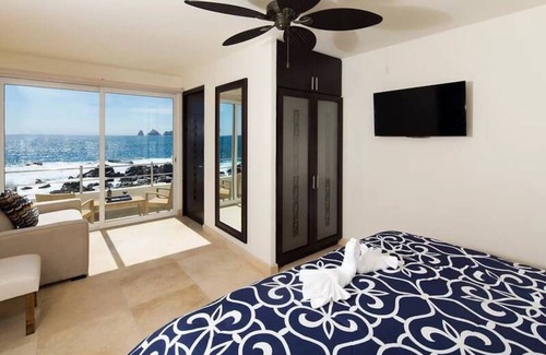 El Marasal Villa | Best Sunsets in Cabo Overlooking Land's End