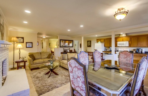 Morro Bay House | Best time of year is NOW!Gorgeous Home,Walk to Sand, Backyard Sanctuary,Dogs ok,