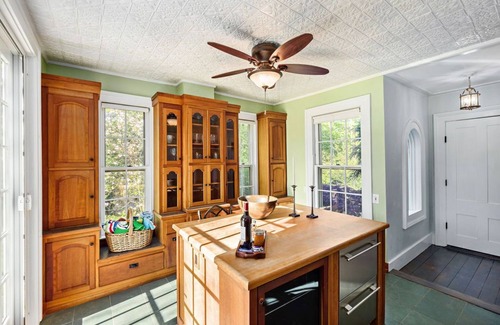 Roxbury House | BEST TOWN ROXBURY! PoshPadsCT"TOPHET 3BR"Ski,Heated Winter Pool/Spa,Bikes,GasBBQ