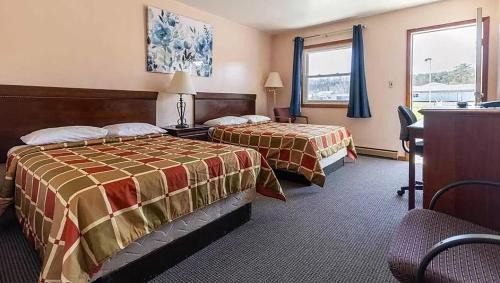 Hawk Run Hotel | Best Travel Inn Philipsburg