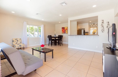 Westminster House | Best Vacation House in Little Saigon