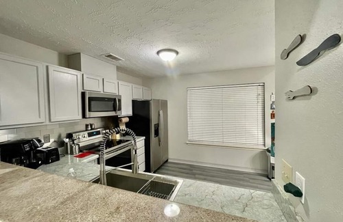 Katy House | Best Value - 3 BR Home by Premier Host- Heart of Katy