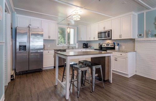 Geneva House | Best Value on Seneca Lake! RARE Level Lakefront on the Wine Trail!