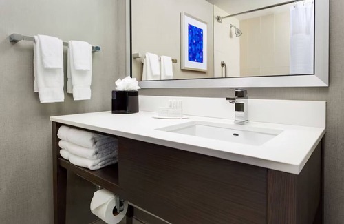 Cambridgeport House | Best Value, Quality Stay! City View, Walk to Cafes, Shops & Universities