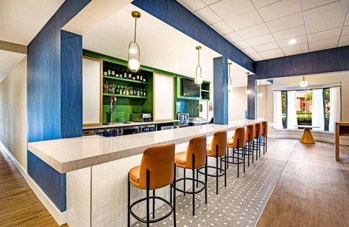 Eastwick House | Best Value, Quality Stay! Short Drive to Museum of Art, Pets are Welcome