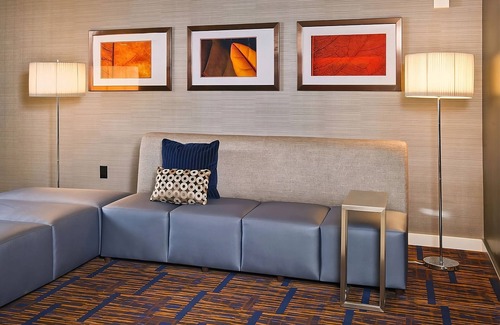 Tinton Falls Hotel | Best Value, Quality Stay! Close to Tinton Falls Recreation Complex, Pet-Friendly