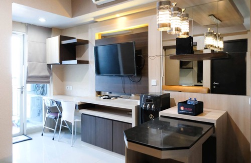 Siwalankerto House | Best View And Cozy Living 2Br At Tamansari Papilio Apartment