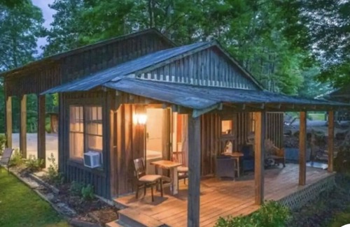 Cherokee Cabin | BEST VIEW IN BRYSON CITY IN THE SUGAR SHACK!