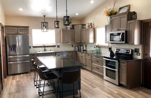 Silverton House | Best view of Kendall Mountain! Easy & ample truck and trailer parking!