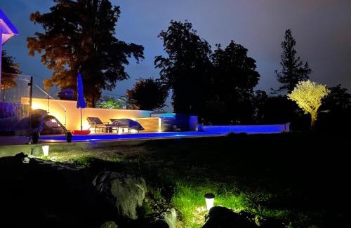 Saint-Thierry Apartment | Best view, pool and spa on the Champagne vineyard