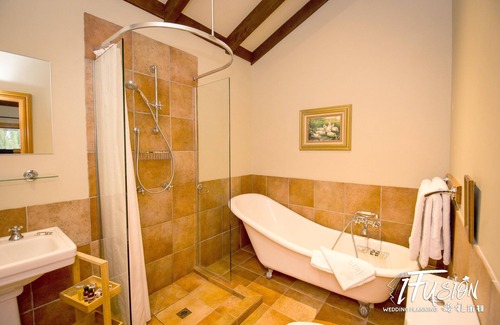 Arthur's Point House | Best view Queenstown 4 Bed house with Outdoor Jacuzzi close to Coronet Ski Field