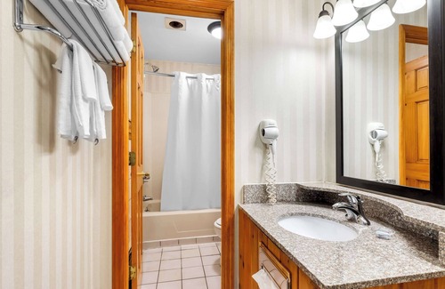 Lake Placid Hotel | Best Western Adirondack Inn