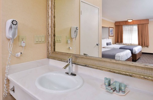 Inglewood Hotel | Best Western Airpark Hotel-Los Angeles LAX Airport