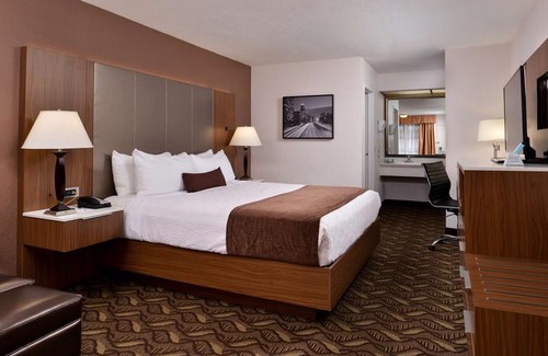 Inglewood Hotel | Best Western Airport Plaza Inn