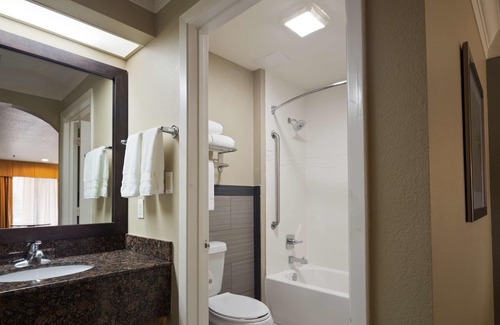 Angleton Hotel | Best Western Angleton Inn