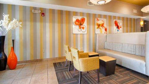 Auburndale Hotel | Best Western Auburndale Inn & Suites