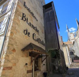 Dourdan Hotel | Best Western Blanche de Castille Dourdan