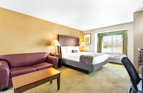 California City Hotel | Best Western California City Inn & Suites