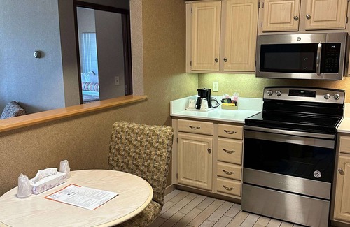 Peru Hotel | Best Western Circus City Inn