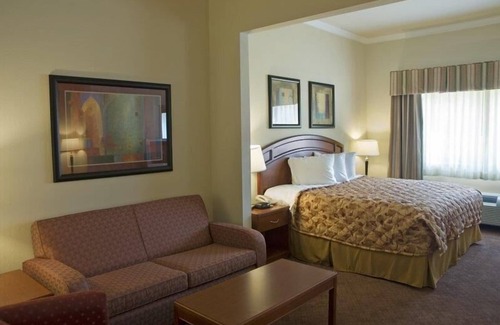 Cleveland Hotel | Best Western Cleveland Inn & Suites