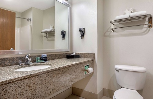 Mineral Wells Hotel | Best Western Club House Inn & Suites
