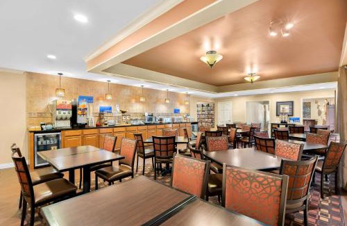 Springfield Hotel | Best Western Coach House