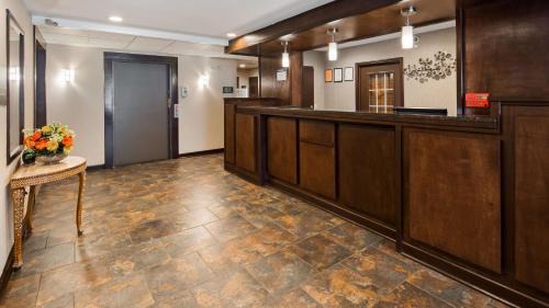 Batavia Hotel | Best Western Crown Inn & Suites - Batavia