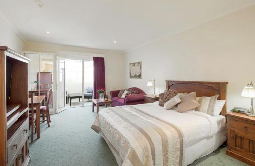 Strathdale Hotel | Best Western Crystal Inn