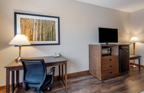 West Yellowstone Hotel | Best Western Desert Inn