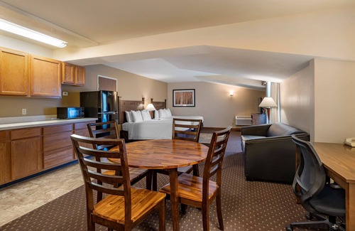 West Yellowstone Hotel | Best Western Desert Inn
