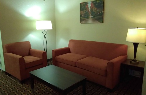Madisonville Hotel | Best Western Executive Inn & Suites