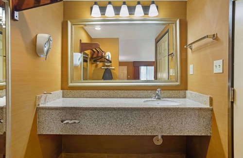 Exeter Hotel | Best Western Exeter Inn & Suites