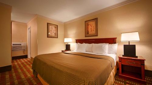 Roseburg Hotel | Best Western Garden Villa Inn