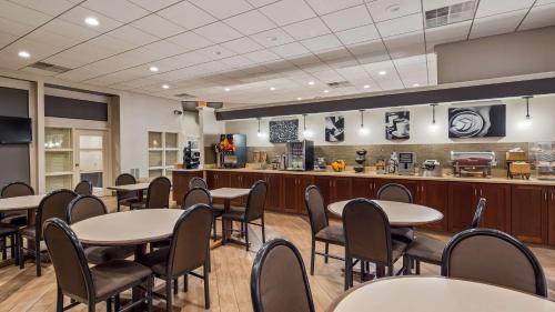 Utica Hotel | Best Western Gateway Adirondack Inn